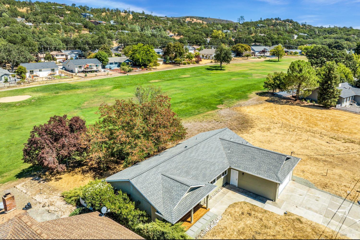 Detail Gallery Image 37 of 38 For 18844 Deer Hollow Rd, Hidden Valley Lake,  CA 95467 - 3 Beds | 2 Baths