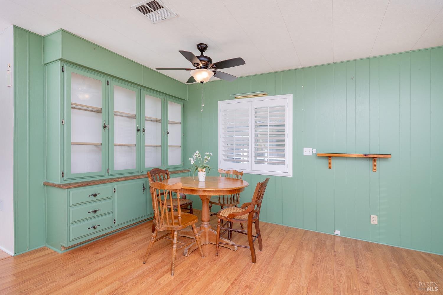 Detail Gallery Image 5 of 43 For 300 E H St 61, Benicia,  CA 94510 - 2 Beds | 2 Baths