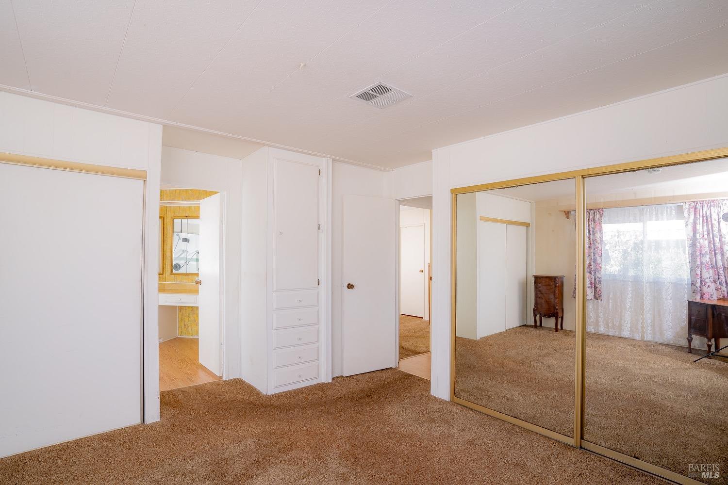 Detail Gallery Image 10 of 43 For 300 E H St 61, Benicia,  CA 94510 - 2 Beds | 2 Baths