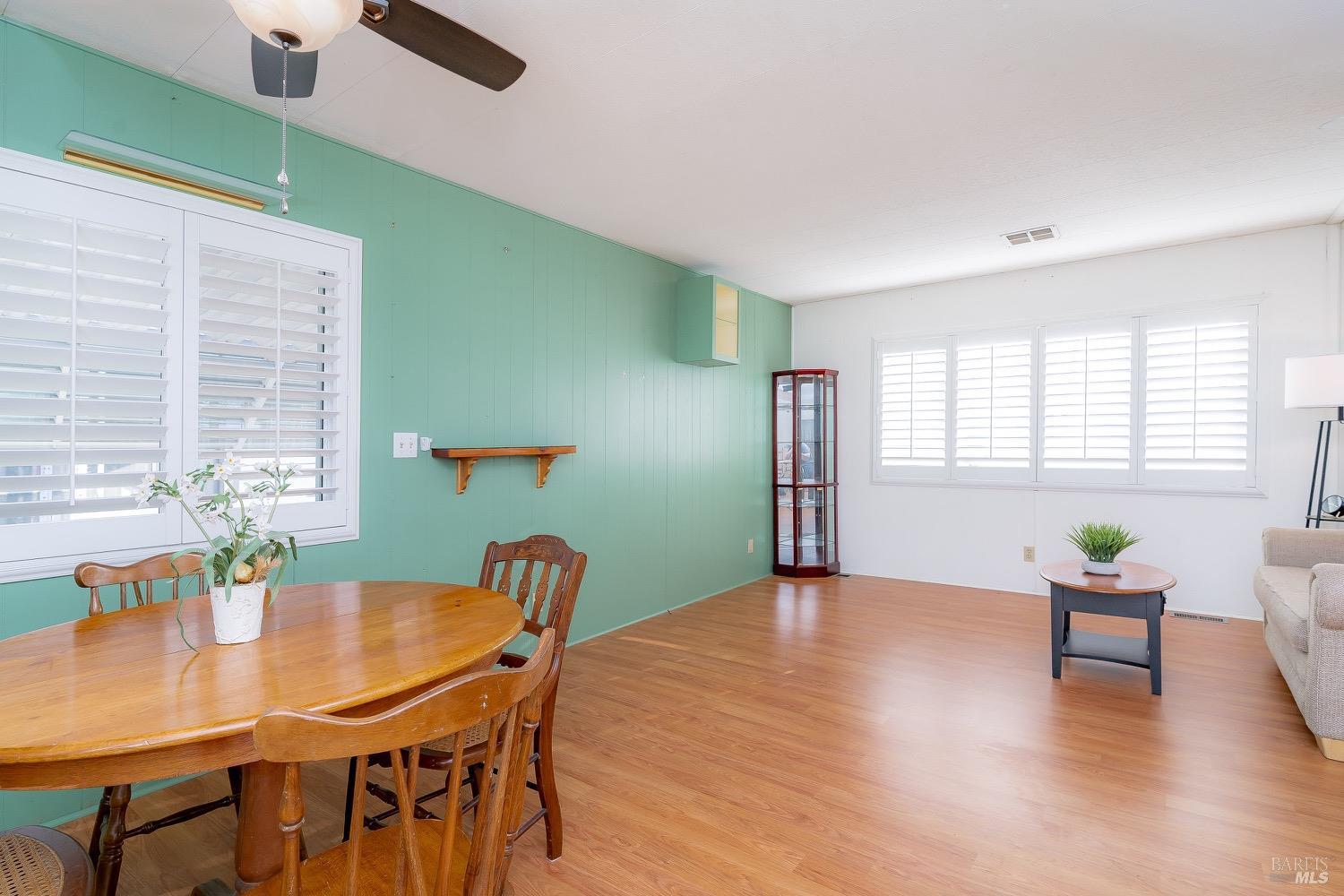 Detail Gallery Image 4 of 43 For 300 E H St 61, Benicia,  CA 94510 - 2 Beds | 2 Baths