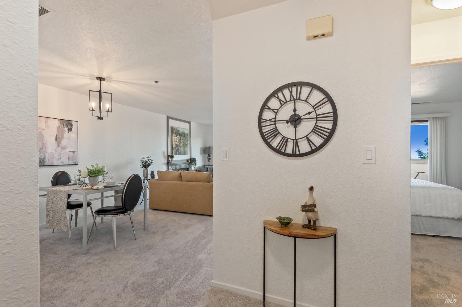 Detail Gallery Image 3 of 32 For 270 Channing Way #11,  San Rafael,  CA 94903 - 1 Beds | 1 Baths