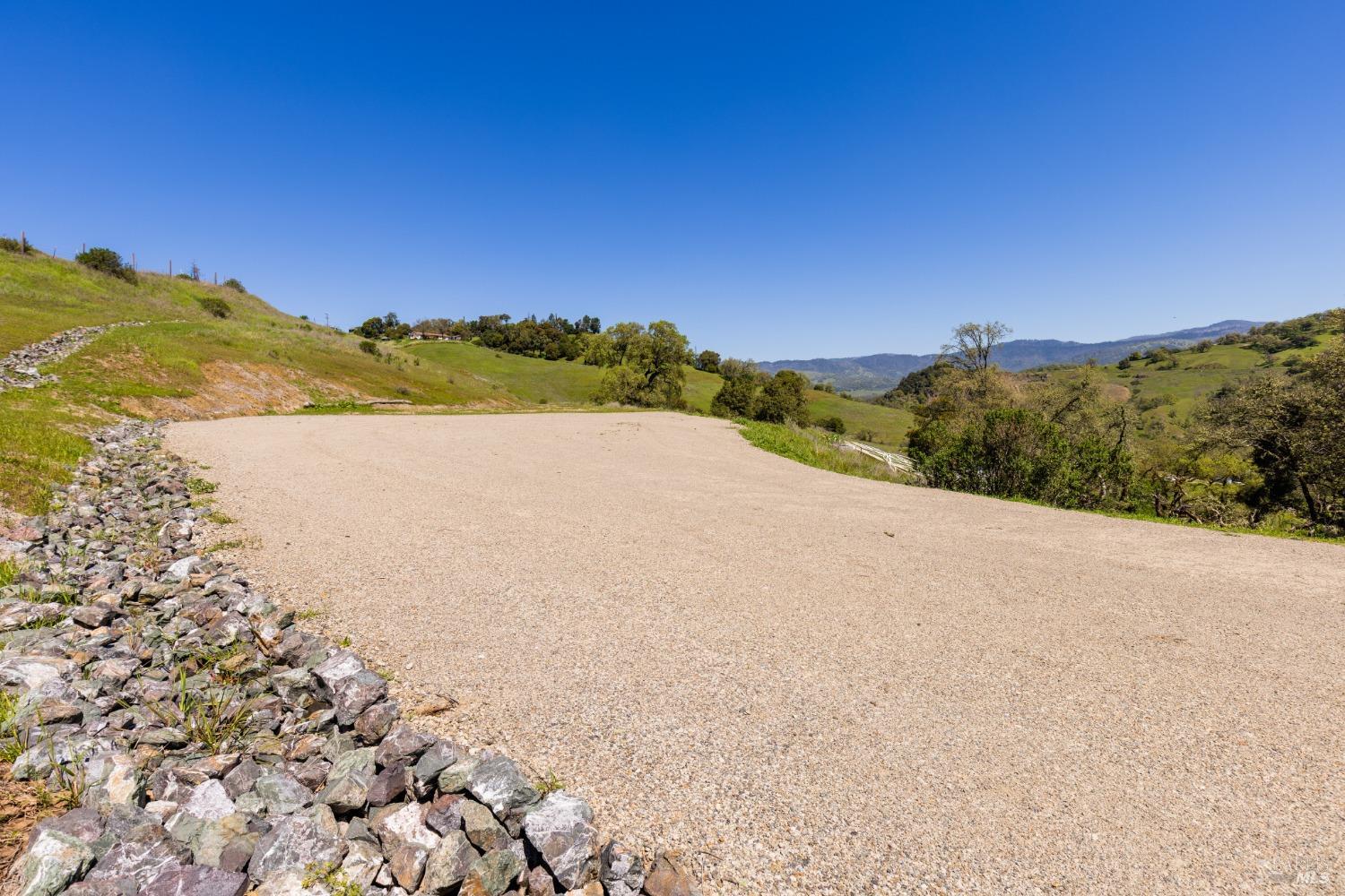 Detail Gallery Image 34 of 77 For 6281 S Horseshoe Cir, Potter Valley,  CA 95469 - 3 Beds | 2 Baths