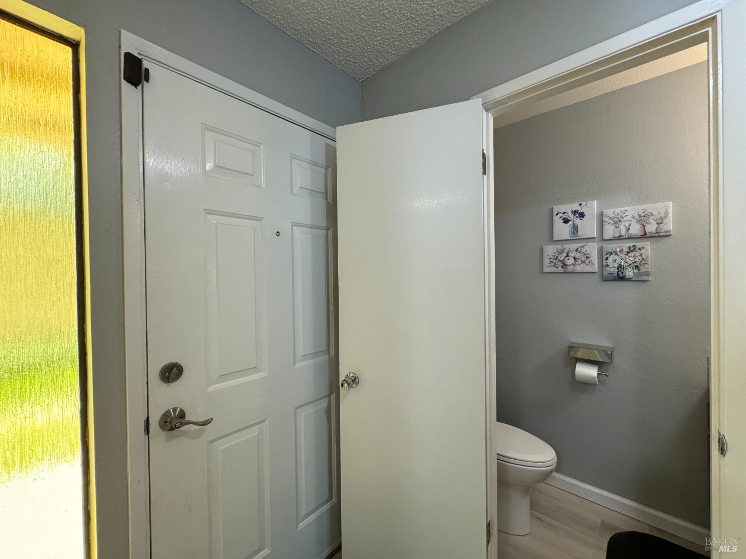 Detail Gallery Image 4 of 20 For 280 San Jacinta Dr #P,  Ukiah,  CA 95482 - 2 Beds | 1/1 Baths