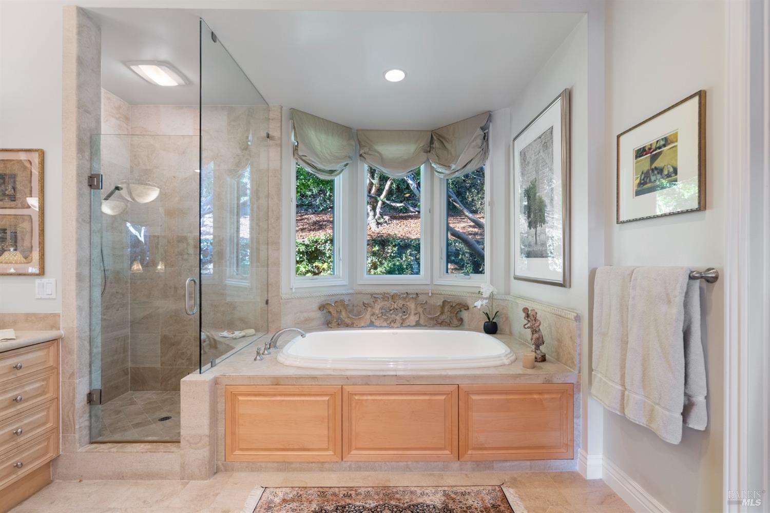 Detail Gallery Image 33 of 53 For 17 Seminary Cove Dr, Mill Valley,  CA 94941 - 3 Beds | 3/1 Baths