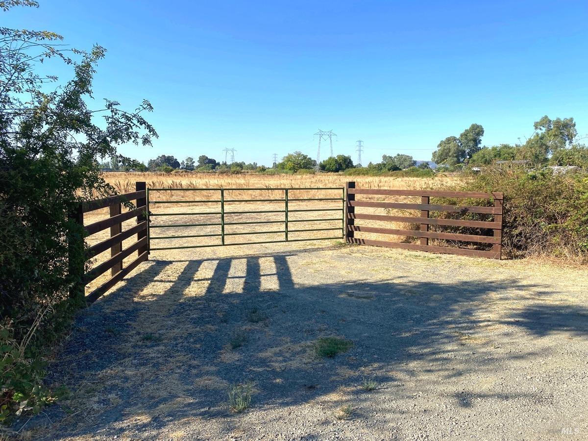 Detail Gallery Image 6 of 26 For 5265 Walnut Rd, Vacaville,  CA 95687 - – Beds | – Baths