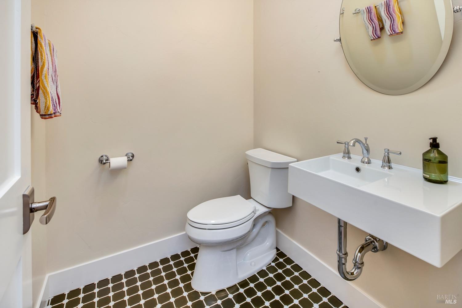 Detail Gallery Image 43 of 50 For 1335 Wikiup Dr, Santa Rosa,  CA 95403 - 4 Beds | 2/1 Baths