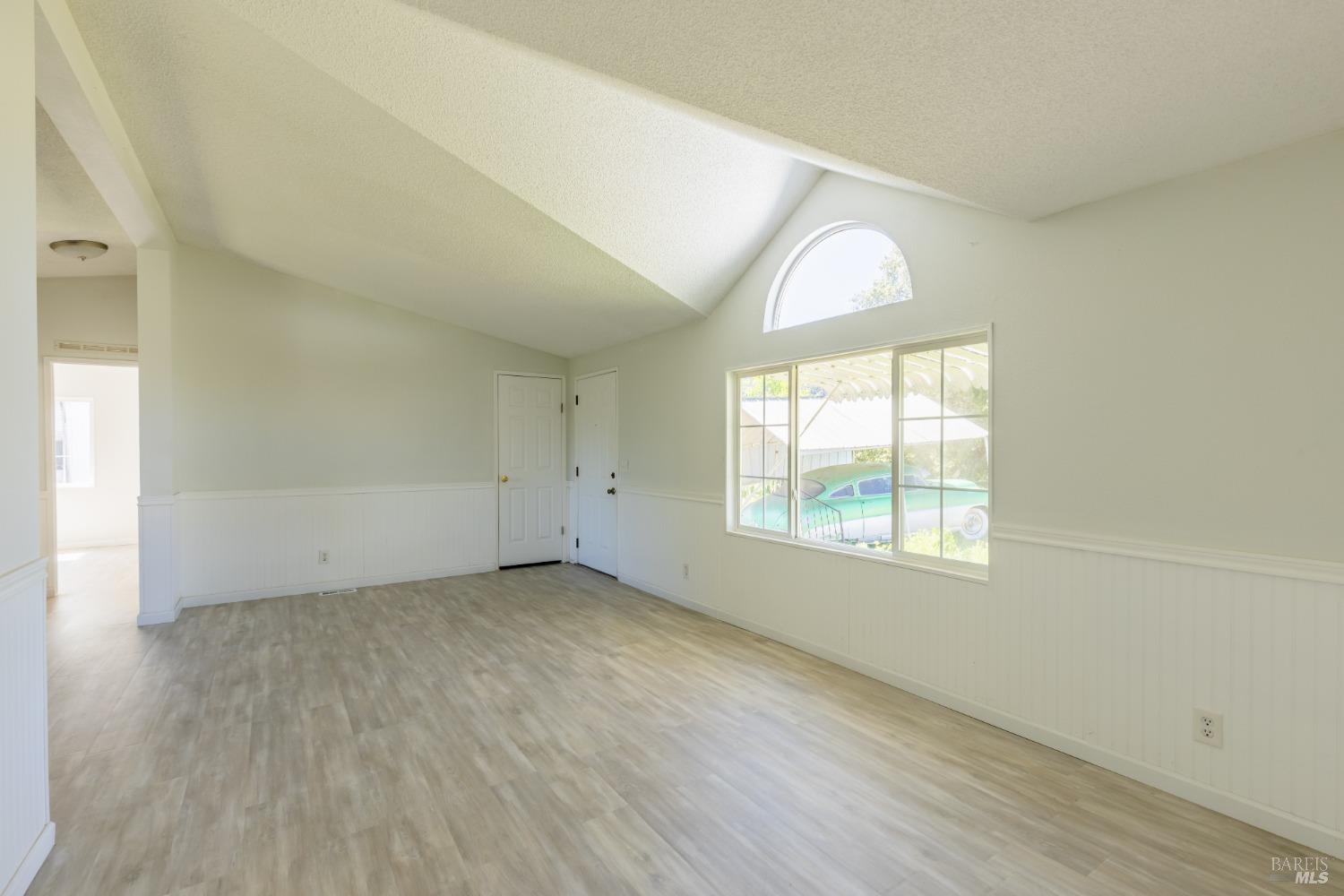 Detail Gallery Image 5 of 77 For 6281 S Horseshoe Cir, Potter Valley,  CA 95469 - 3 Beds | 2 Baths