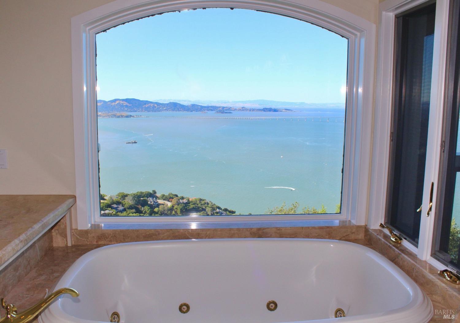 Detail Gallery Image 10 of 15 For 8 Place Moulin Unkn, Tiburon,  CA 94920 - 6 Beds | 5 Baths