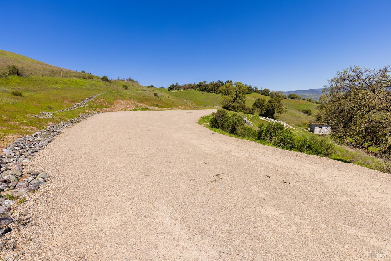 Detail Gallery Image 31 of 77 For 6281 S Horseshoe Cir, Potter Valley,  CA 95469 - 3 Beds | 2 Baths