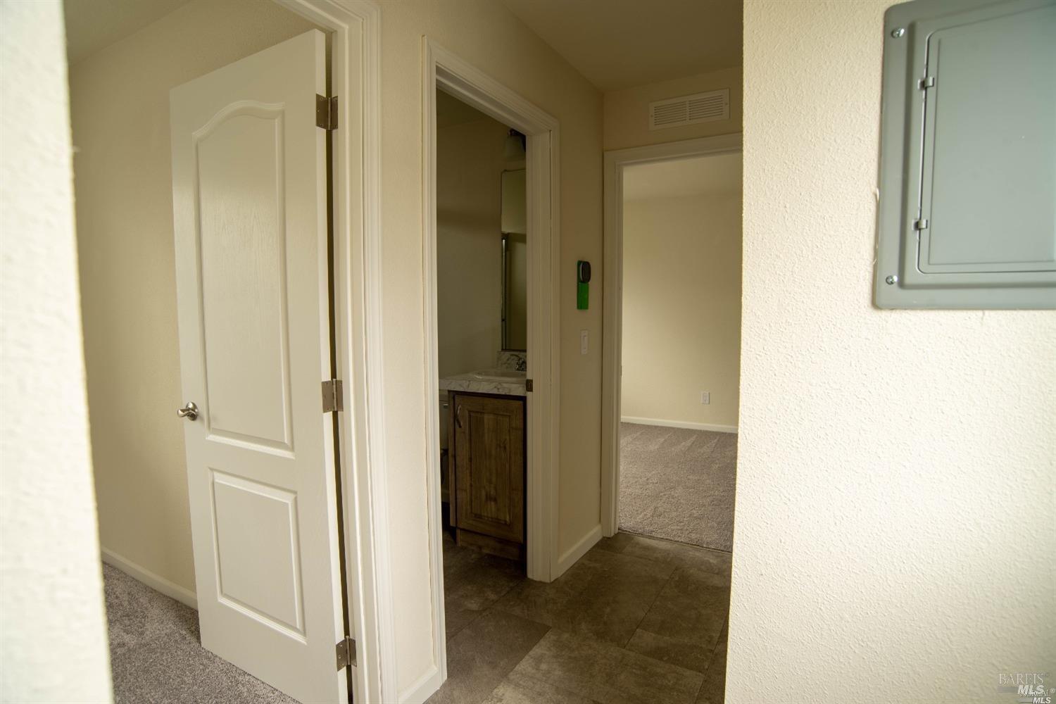 Detail Gallery Image 12 of 24 For 311 Lake Mendocino Dr 12, Ukiah,  CA 95482 - 2 Beds | 1 Baths