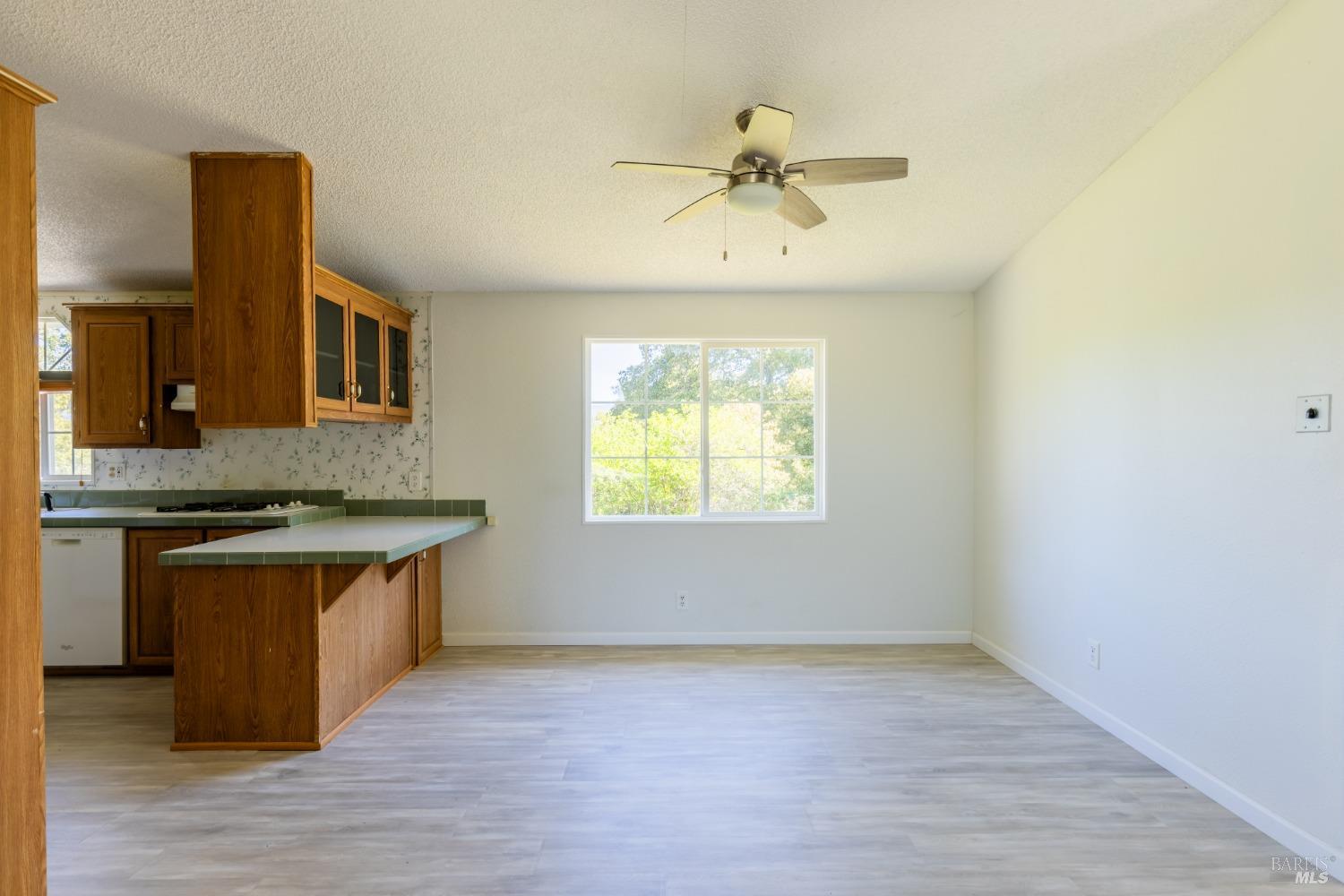 Detail Gallery Image 15 of 77 For 6281 S Horseshoe Cir, Potter Valley,  CA 95469 - 3 Beds | 2 Baths