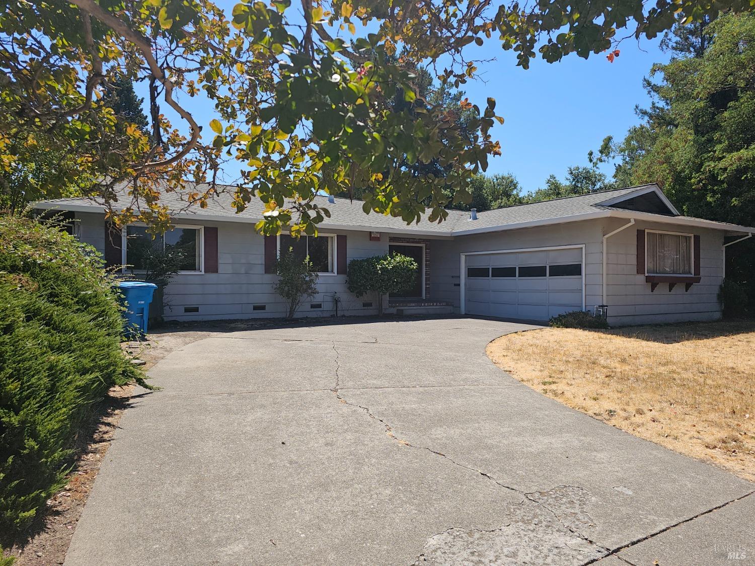 Detail Gallery Image 1 of 1 For 2458 Bethards Dr, Santa Rosa,  CA 95405 - 3 Beds | 2 Baths