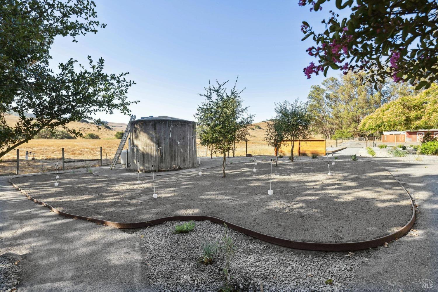 Detail Gallery Image 60 of 83 For 223 Wilson Hill Rd, Petaluma,  CA 94952 - 3 Beds | 3/1 Baths