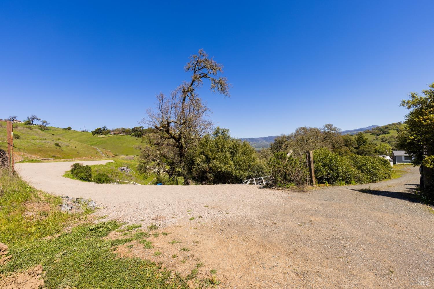 Detail Gallery Image 43 of 77 For 6281 S Horseshoe Cir, Potter Valley,  CA 95469 - 3 Beds | 2 Baths