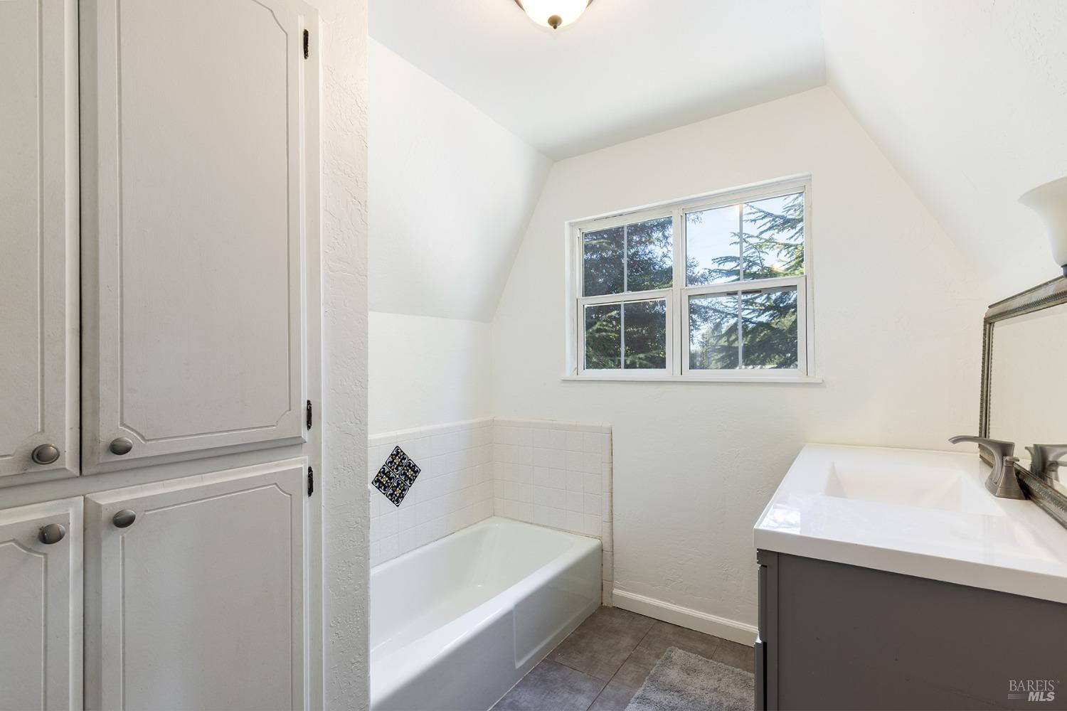 Detail Gallery Image 31 of 66 For 1162 Duer Rd, Sebastopol,  CA 95472 - 3 Beds | 2 Baths