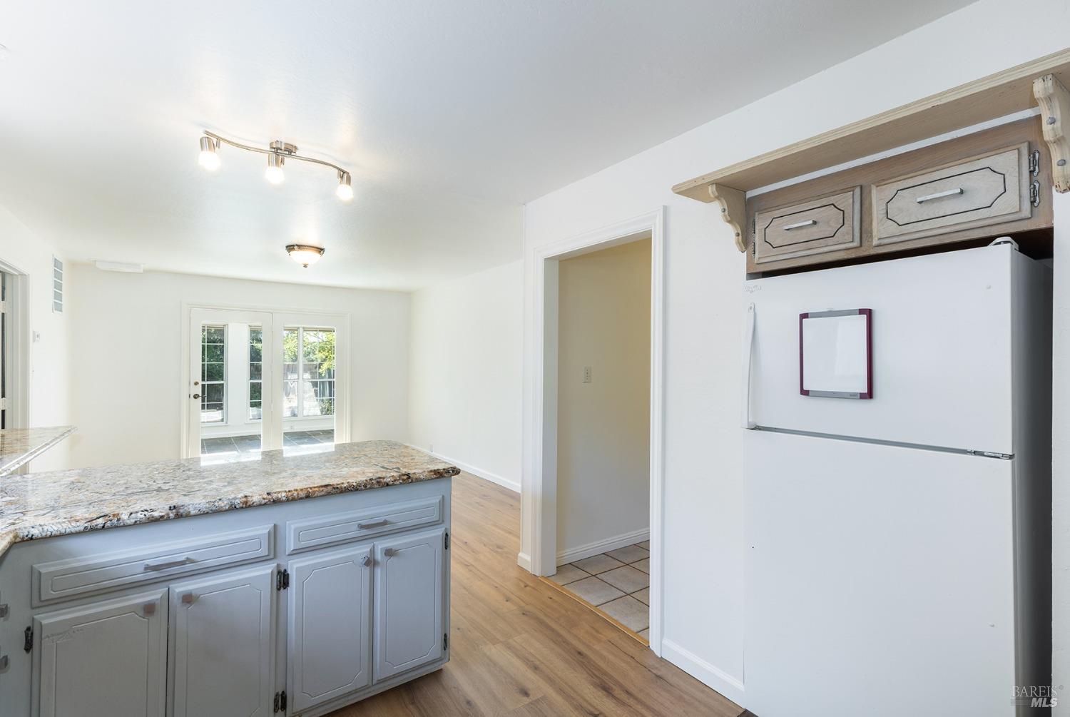 Detail Gallery Image 14 of 66 For 1162 Duer Rd, Sebastopol,  CA 95472 - 3 Beds | 2 Baths