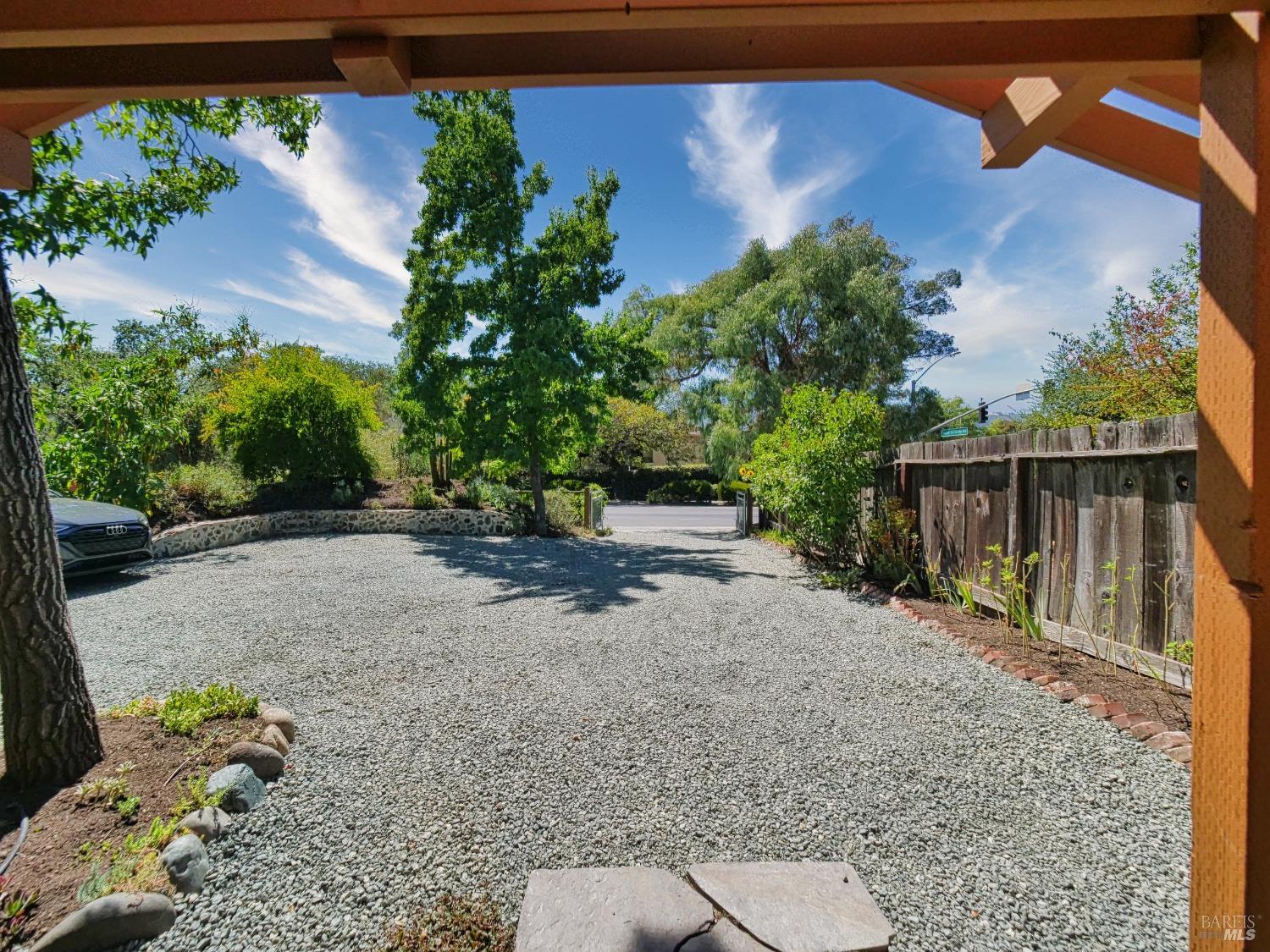 Detail Gallery Image 3 of 66 For 17015 Sonoma Hwy, Sonoma,  CA 95476 - 3 Beds | 2 Baths