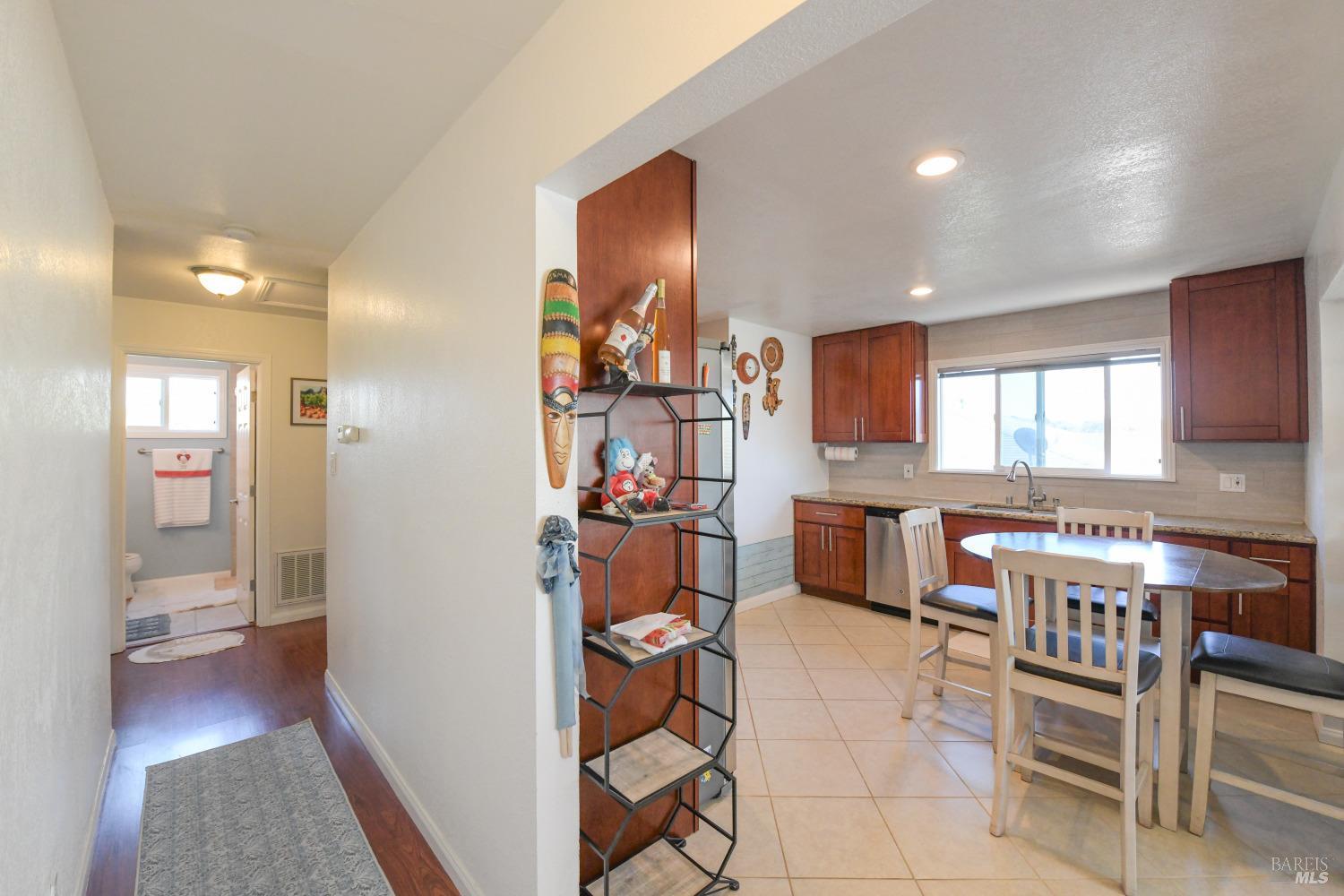 Detail Gallery Image 16 of 37 For 510 3rd St, Vallejo,  CA 94590 - 3 Beds | 1 Baths