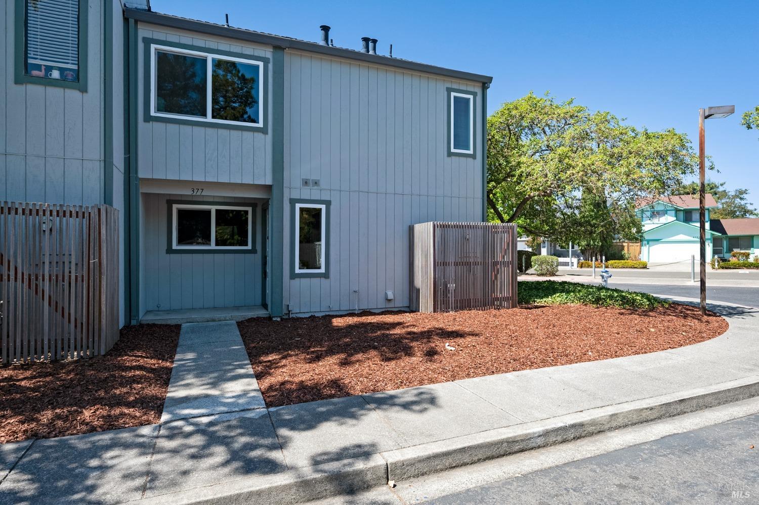 Detail Gallery Image 1 of 1 For 377 Occidental Cir, Santa Rosa,  CA 95401 - 3 Beds | 2/1 Baths