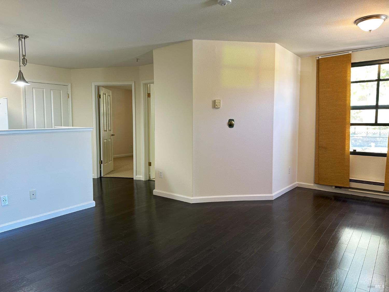 Detail Gallery Image 7 of 16 For 1115 B St #201,  San Rafael,  CA 94901 - 2 Beds | 1 Baths