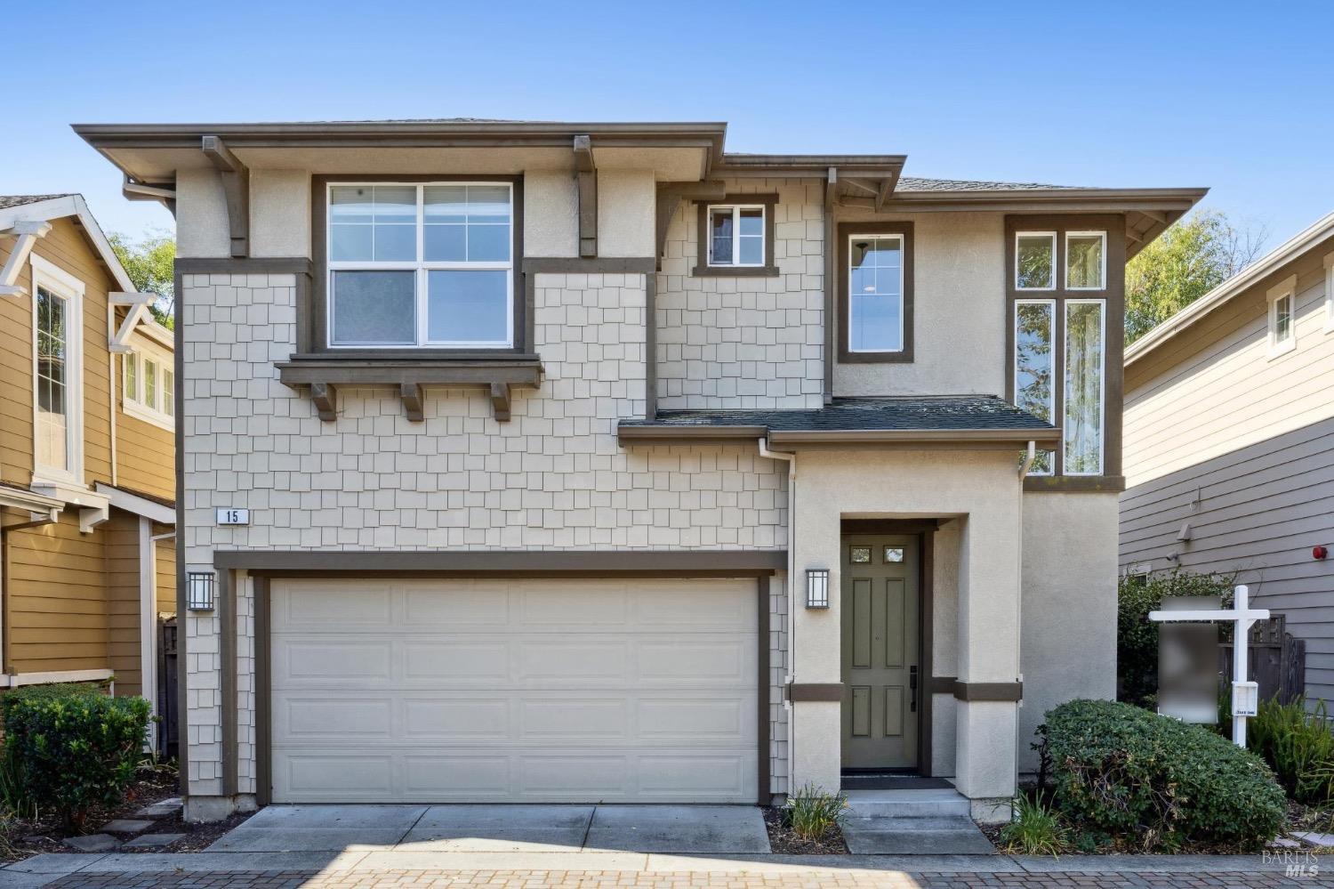 Detail Gallery Image 1 of 1 For 15 Red Oak Ct, San Rafael,  CA 94903 - 3 Beds | 2/1 Baths