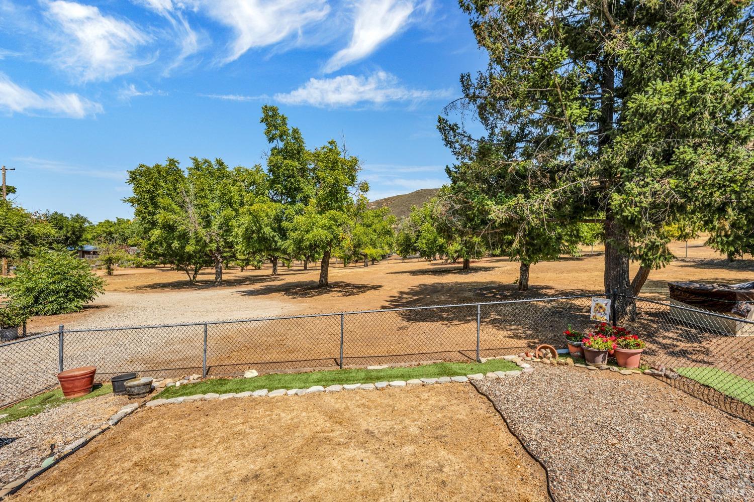 Detail Gallery Image 29 of 30 For 13640 Eastlake Dr, Clearlake,  CA 95422 - 2 Beds | 2 Baths