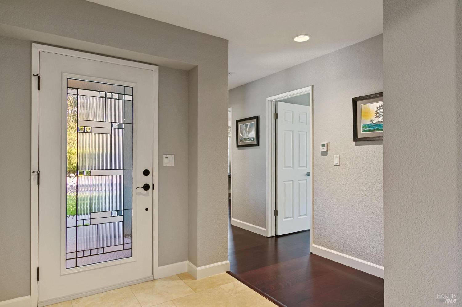 Detail Gallery Image 5 of 47 For 4535 Avondale Cir, Fairfield,  CA 94533 - 3 Beds | 2 Baths