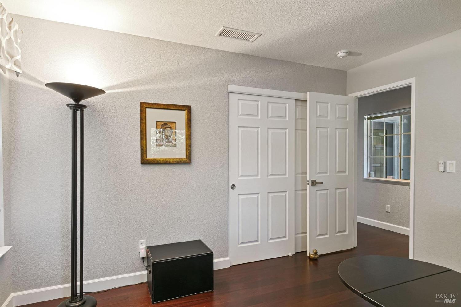 Detail Gallery Image 8 of 47 For 4535 Avondale Cir, Fairfield,  CA 94533 - 3 Beds | 2 Baths