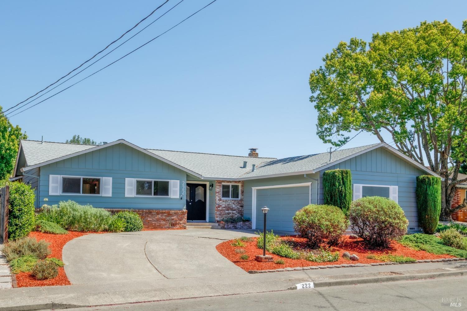 Detail Gallery Image 1 of 1 For 222 La Crosse Ave, Santa Rosa,  CA 95409 - 4 Beds | 2 Baths