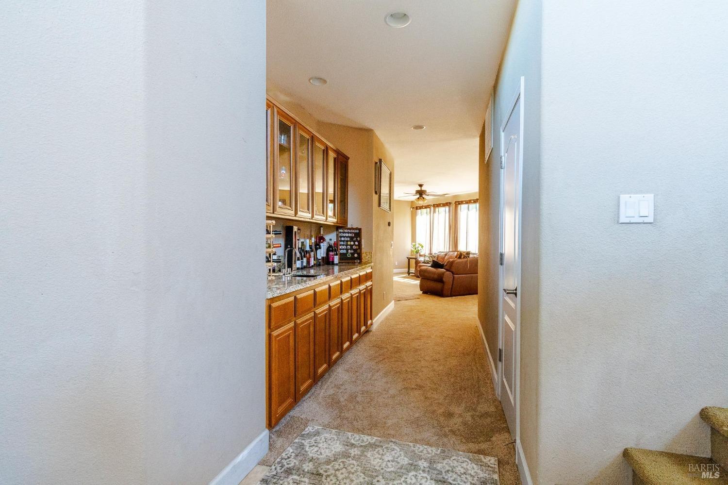 Detail Gallery Image 17 of 68 For 1834 Ridgebury Way, Fairfield,  CA 94533 - 5 Beds | 3/1 Baths