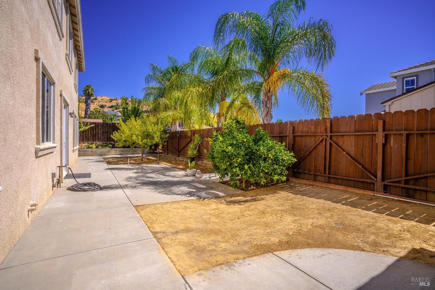 Detail Gallery Image 64 of 68 For 1834 Ridgebury Way, Fairfield,  CA 94533 - 5 Beds | 3/1 Baths