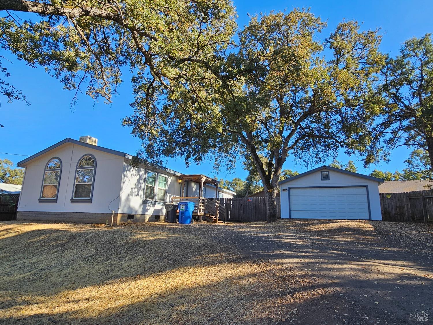 Detail Gallery Image 1 of 1 For 15921 44th Ave, Clearlake,  CA 95422 - 2 Beds | 2 Baths