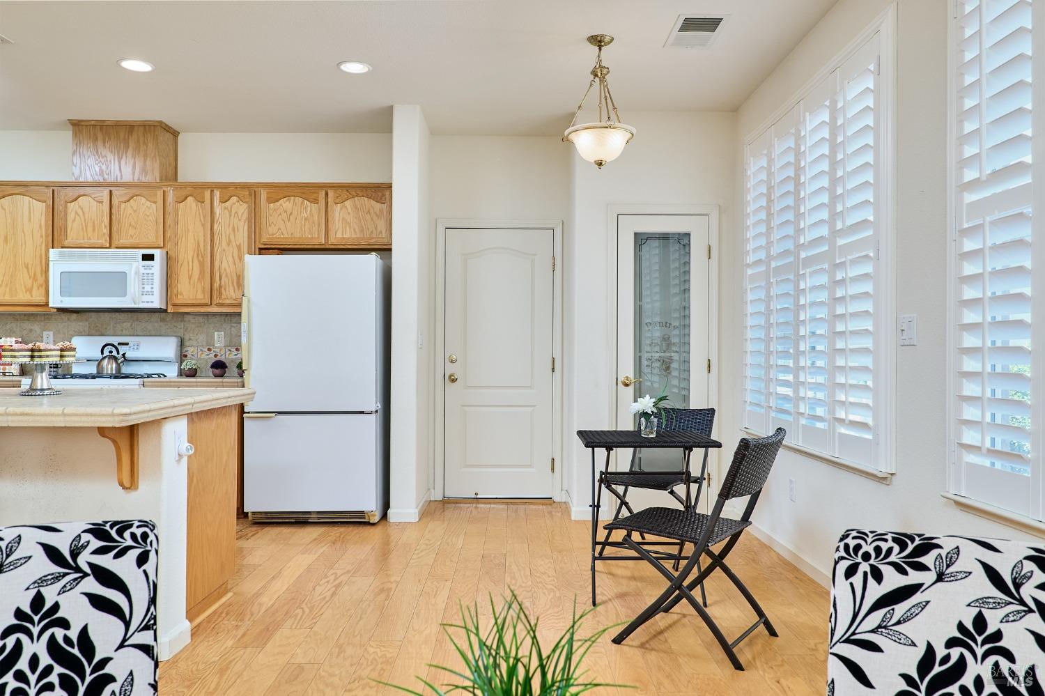 Detail Gallery Image 9 of 30 For 332 Brockton Pl, Rio Vista,  CA 94571 - 2 Beds | 2 Baths