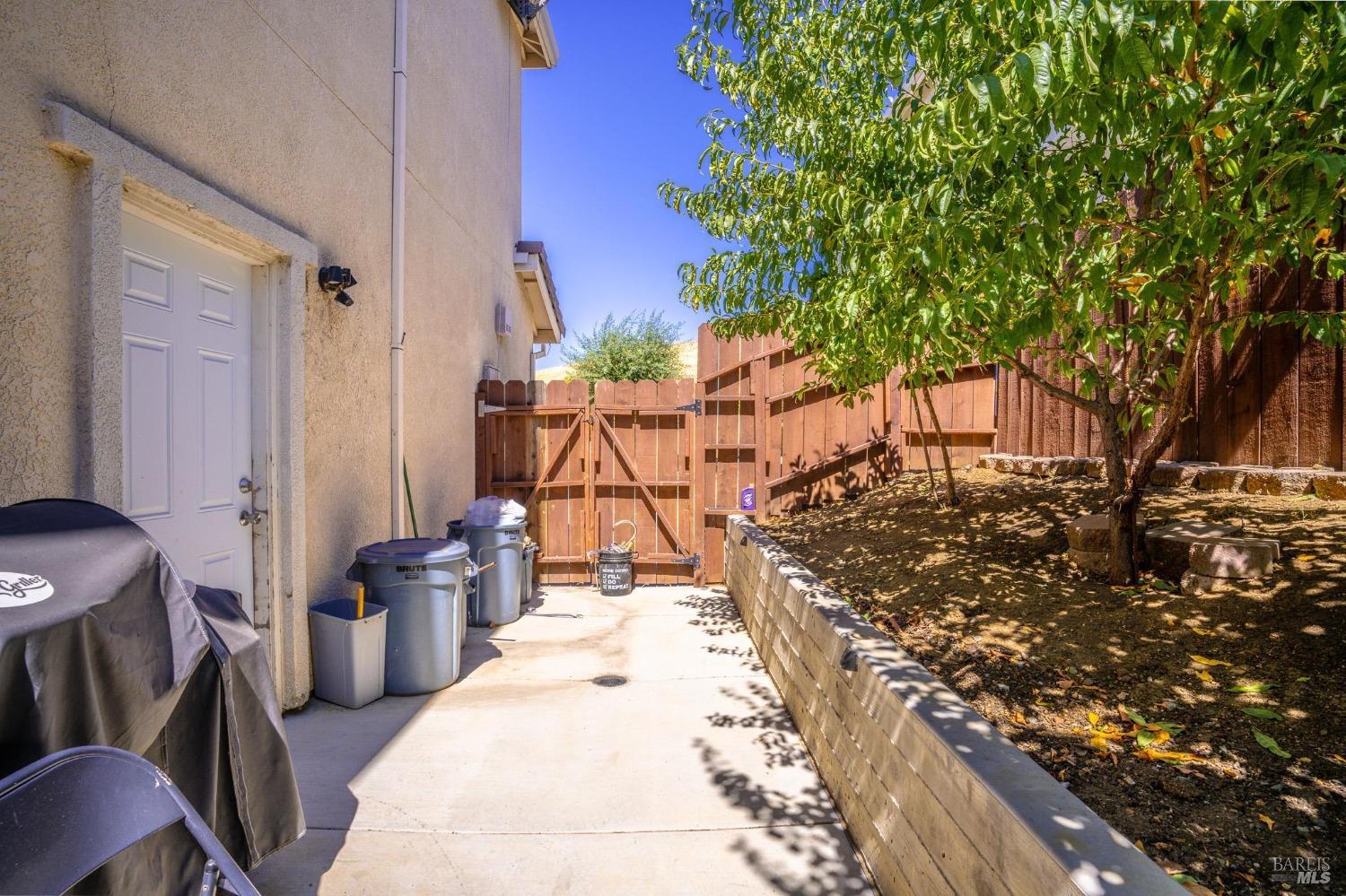 Detail Gallery Image 67 of 68 For 1834 Ridgebury Way, Fairfield,  CA 94533 - 5 Beds | 3/1 Baths