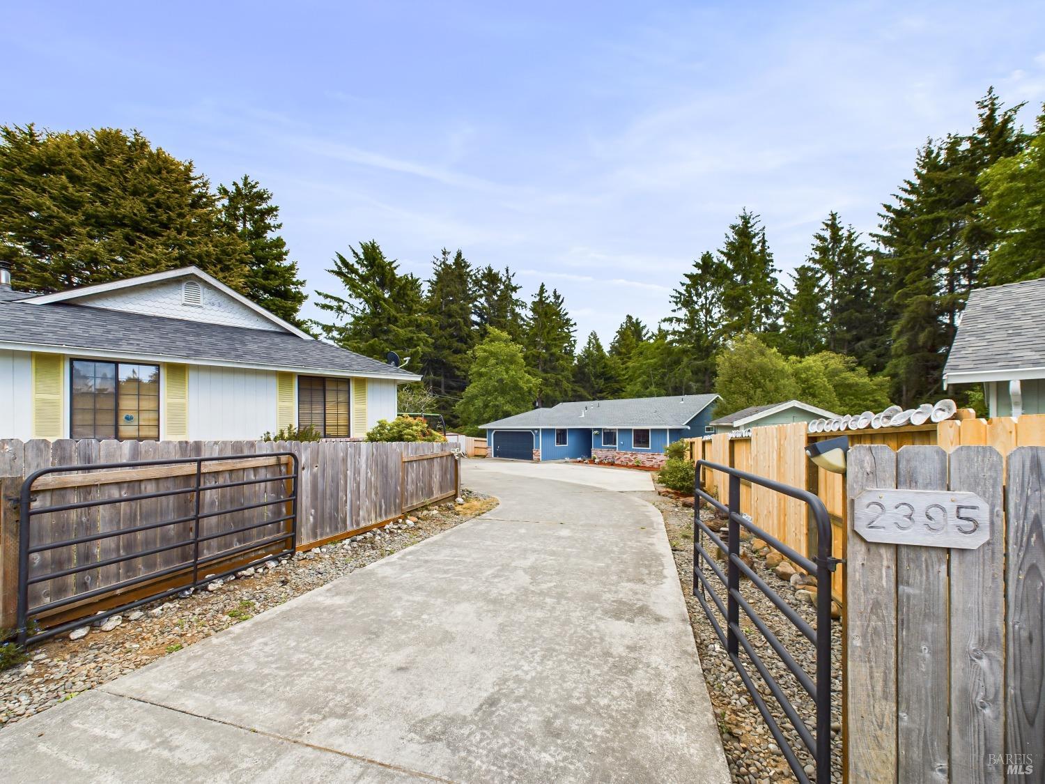 Detail Gallery Image 5 of 49 For 2395 Meadow Ct, McKinleyville,  CA 95519 - 3 Beds | 2 Baths