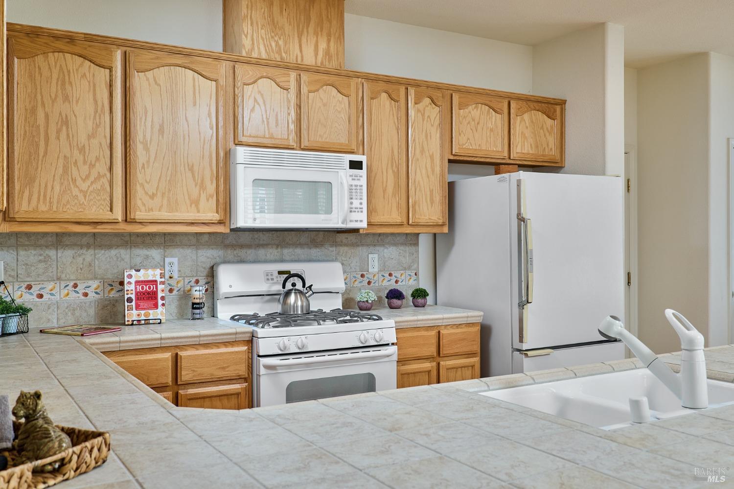 Detail Gallery Image 8 of 30 For 332 Brockton Pl, Rio Vista,  CA 94571 - 2 Beds | 2 Baths