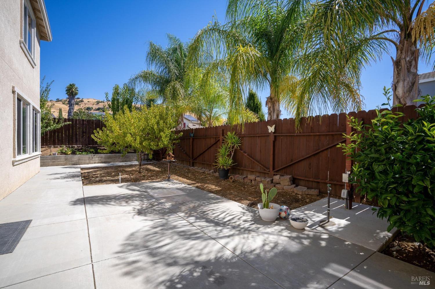 Detail Gallery Image 65 of 68 For 1834 Ridgebury Way, Fairfield,  CA 94533 - 5 Beds | 3/1 Baths