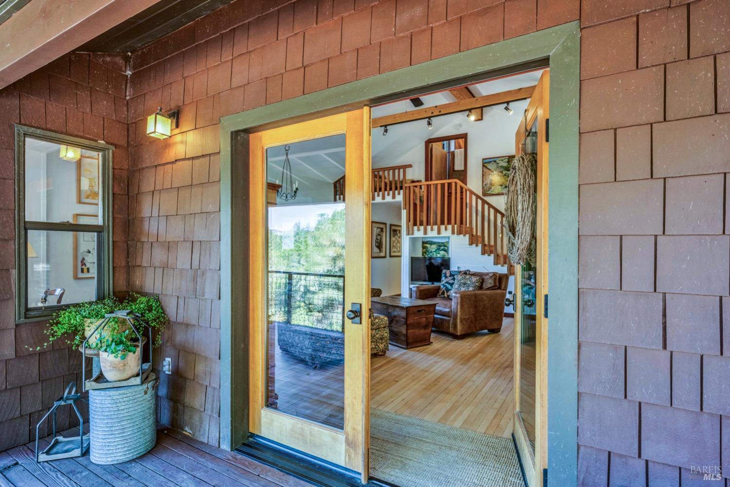 Detail Gallery Image 6 of 62 For 2020 Felta Rd, Healdsburg,  CA 95448 - 2 Beds | 2/1 Baths