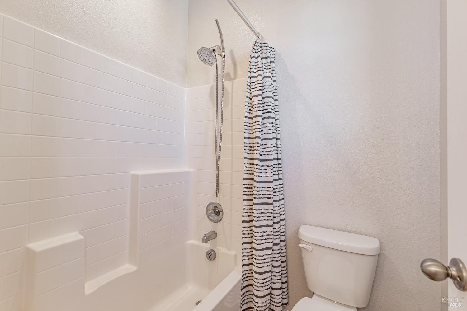 Detail Gallery Image 29 of 40 For 1521 Gulf Dr, Fairfield,  CA 94533 - 3 Beds | 2/1 Baths