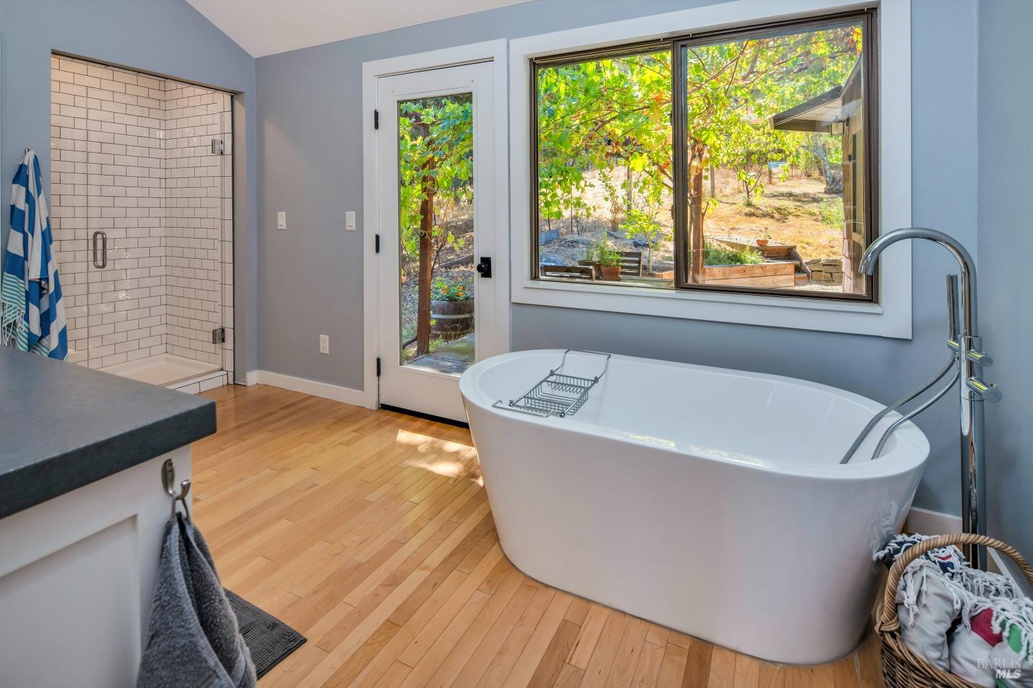 Detail Gallery Image 26 of 62 For 2020 Felta Rd, Healdsburg,  CA 95448 - 2 Beds | 2/1 Baths