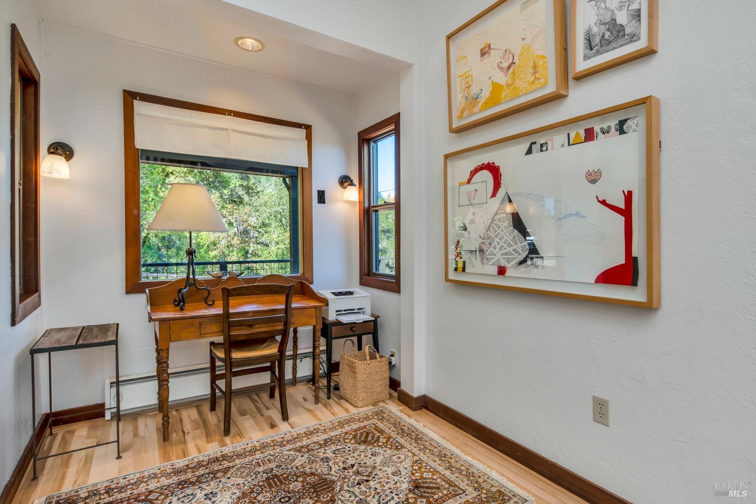 Detail Gallery Image 9 of 62 For 2020 Felta Rd, Healdsburg,  CA 95448 - 2 Beds | 2/1 Baths