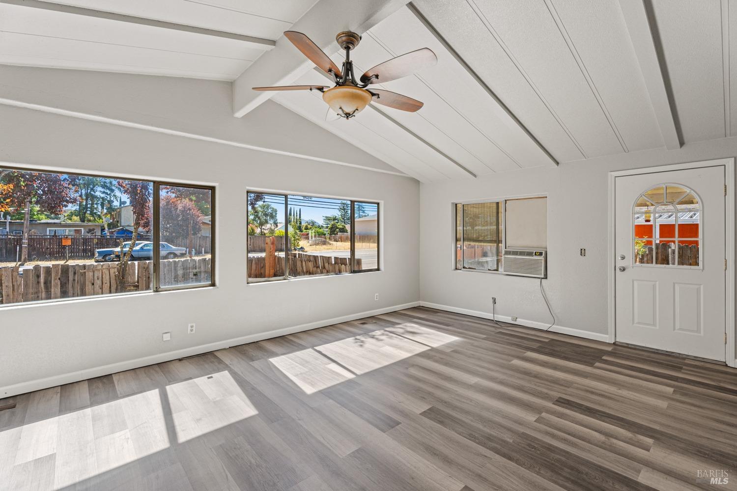 Detail Gallery Image 5 of 20 For 880 Highway 175 Unkn, Hopland,  CA 95449 - 3 Beds | 2 Baths