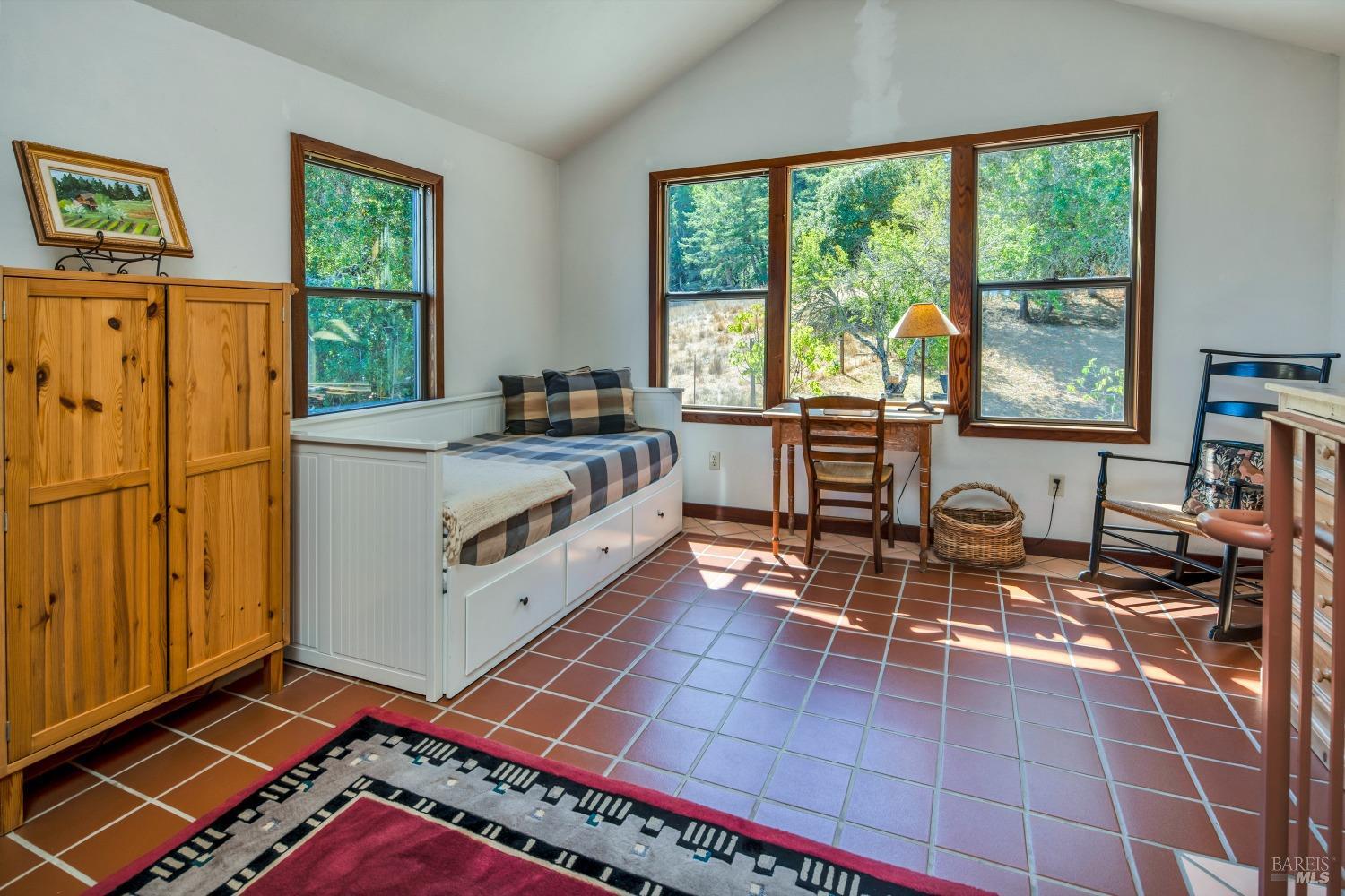 Detail Gallery Image 31 of 62 For 2020 Felta Rd, Healdsburg,  CA 95448 - 2 Beds | 2/1 Baths