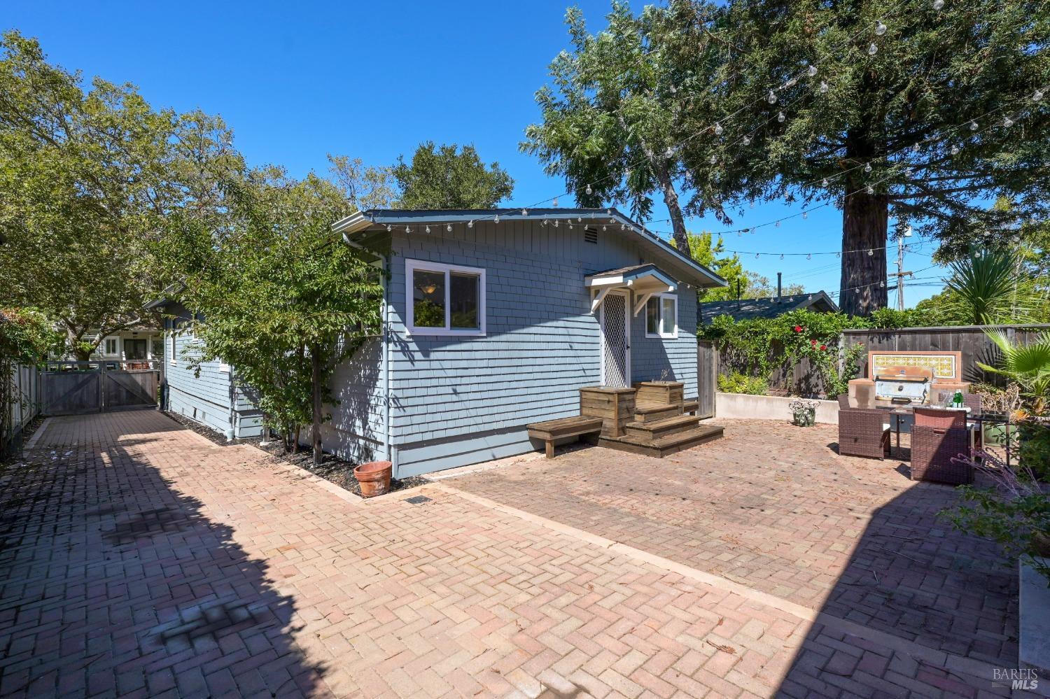 Detail Gallery Image 25 of 42 For 152 C St, San Rafael,  CA 94901 - 3 Beds | 2/1 Baths