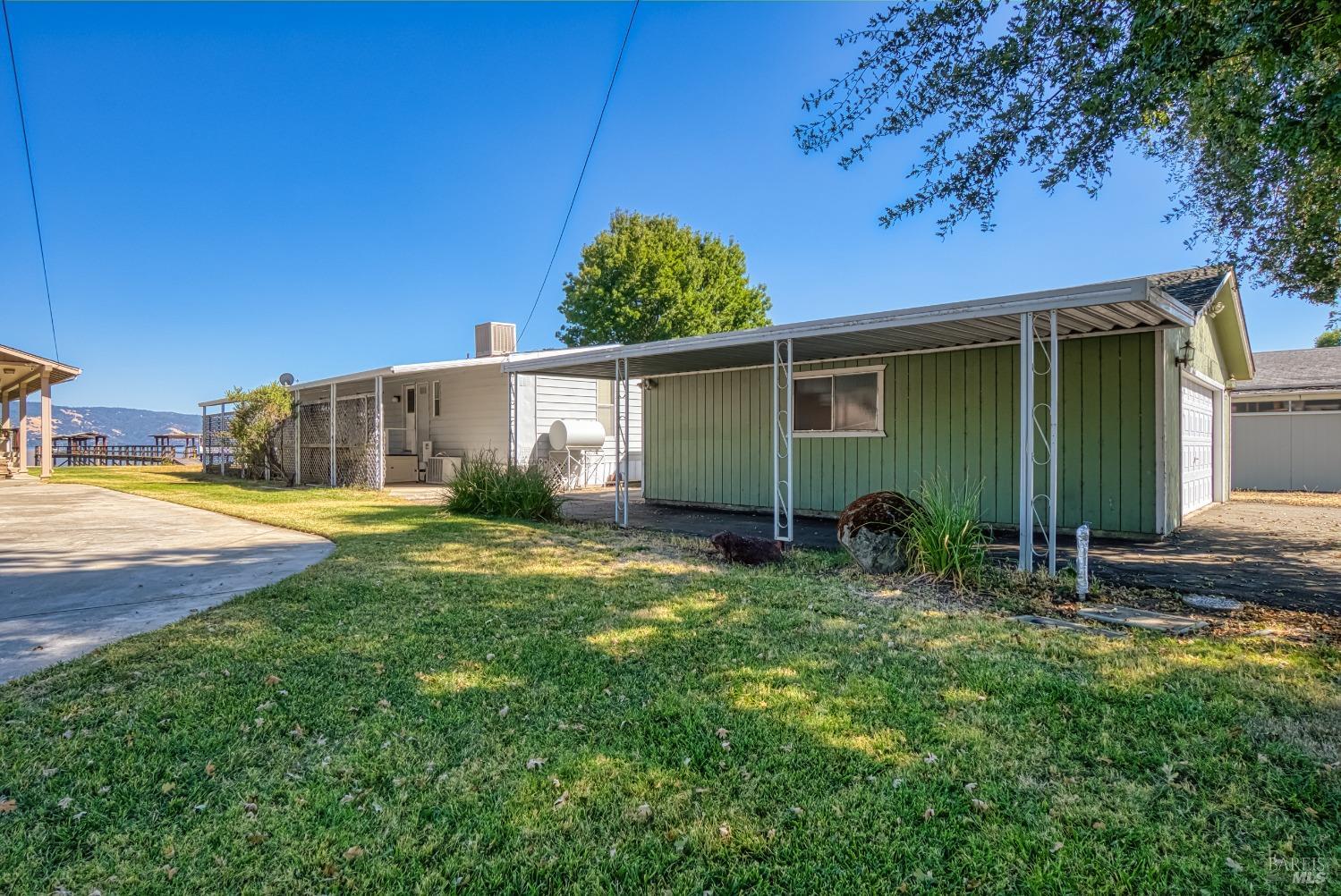 Detail Gallery Image 4 of 51 For 4356 Lakeshore Blvd, Lakeport,  CA 95453 - 2 Beds | 2 Baths