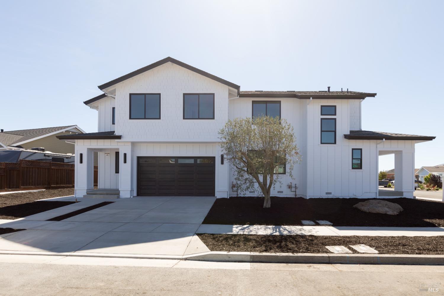 Detail Gallery Image 1 of 1 For 1328 Crestview Ct, Santa Rosa,  CA 95403 - 7 Beds | 4/2 Baths