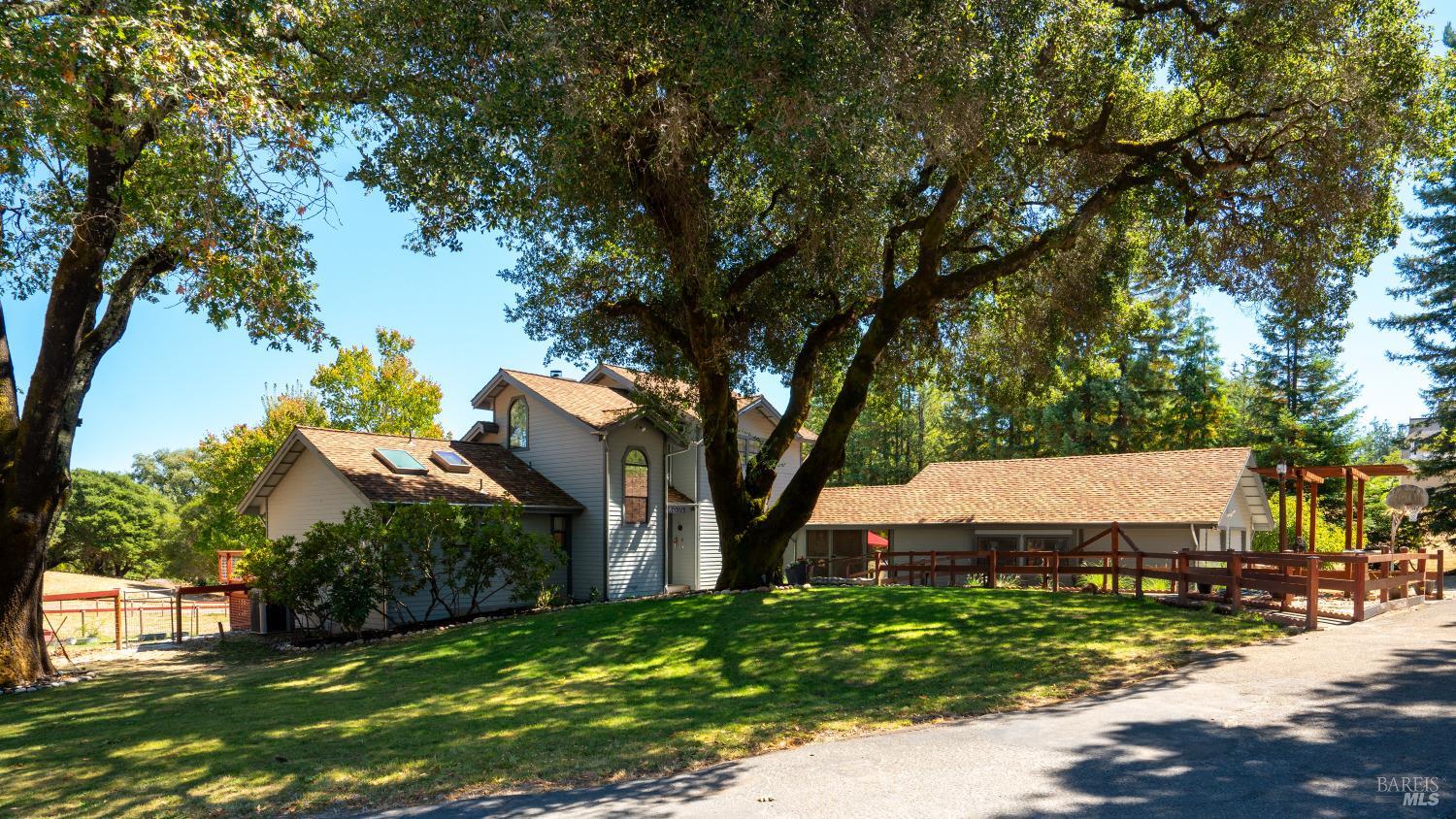 Detail Gallery Image 7 of 42 For 7293 Occidental Rd, Sebastopol,  CA 95472 - 3 Beds | 2/1 Baths