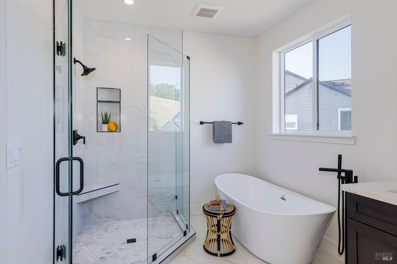 Detail Gallery Image 23 of 50 For 2039 Gardenview Pl, Santa Rosa,  CA 95403 - 4 Beds | 3/1 Baths