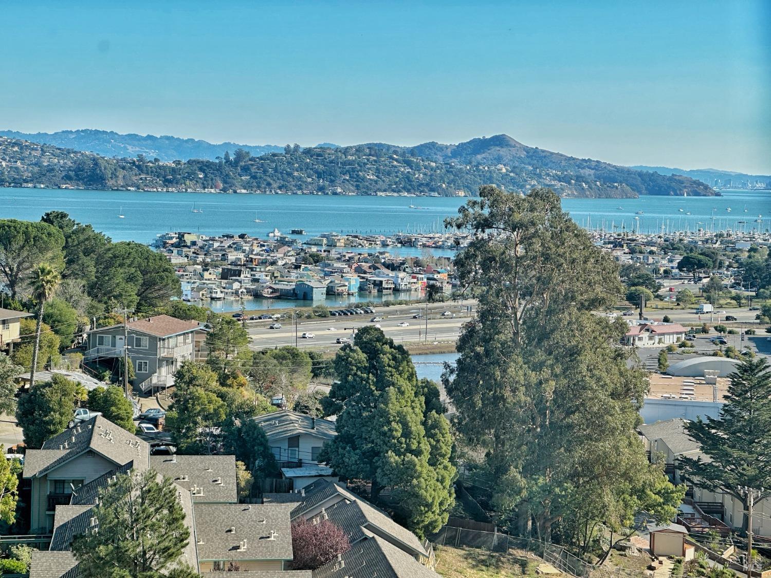 Detail Gallery Image 23 of 30 For 62 Buckelew St, Sausalito,  CA 94965 - 3 Beds | 1/1 Baths