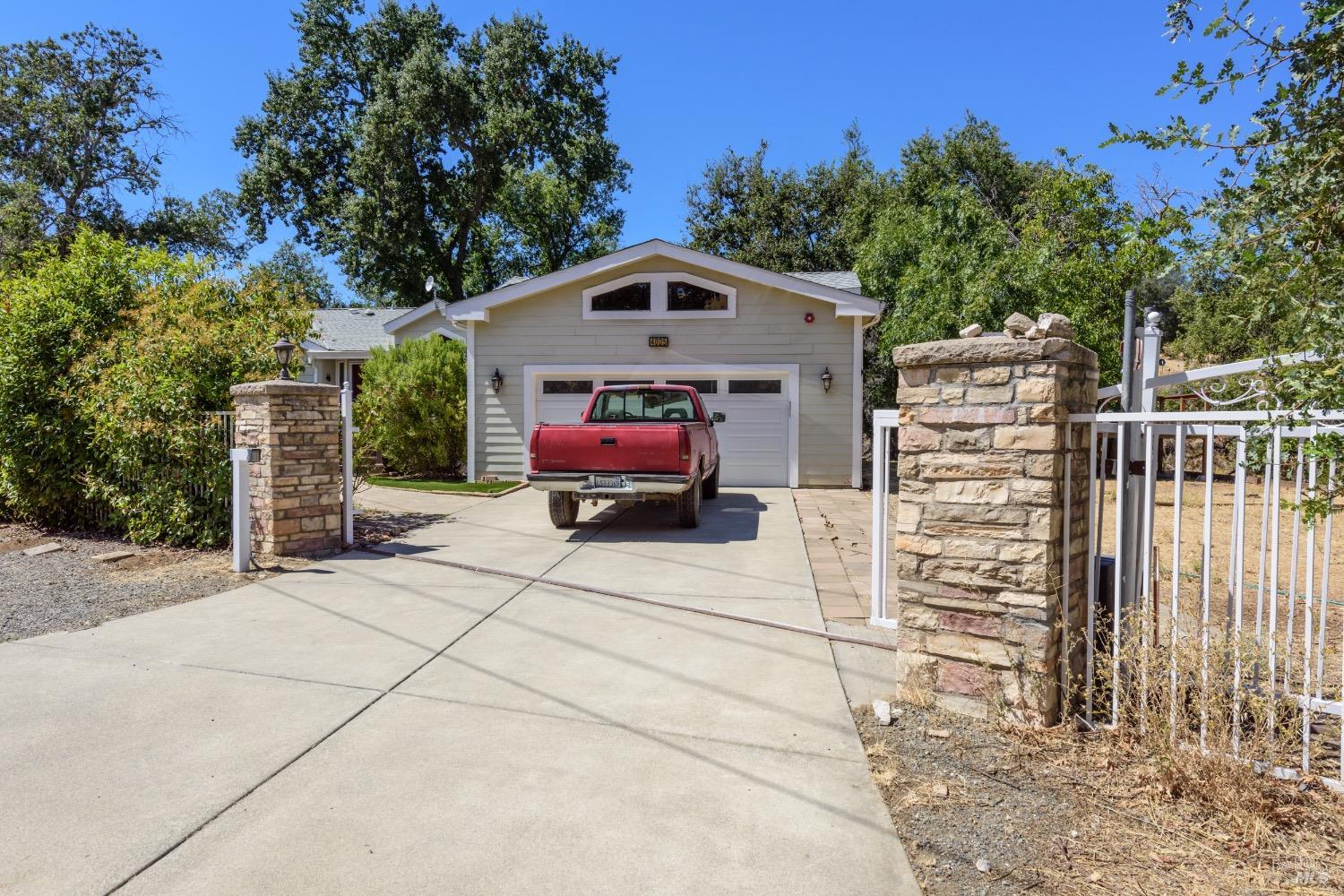 Detail Gallery Image 3 of 46 For 4005 Cantelow Rd, Vacaville,  CA 95688 - 3 Beds | 2/1 Baths